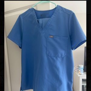 Figs womens scrub top like new